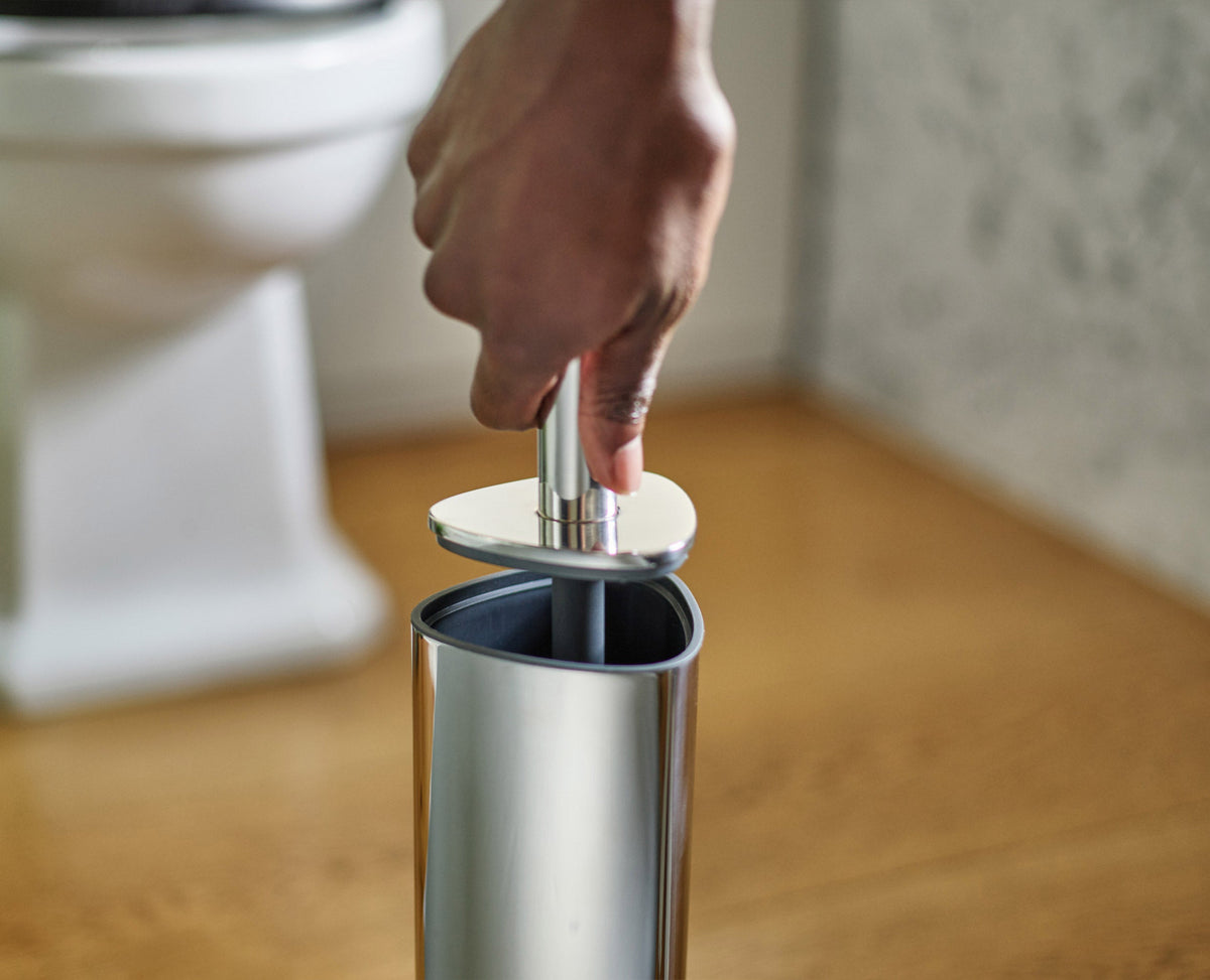 Flex™ 360 Luxe Toilet Brush with Stainless-steel Finish Starter Set